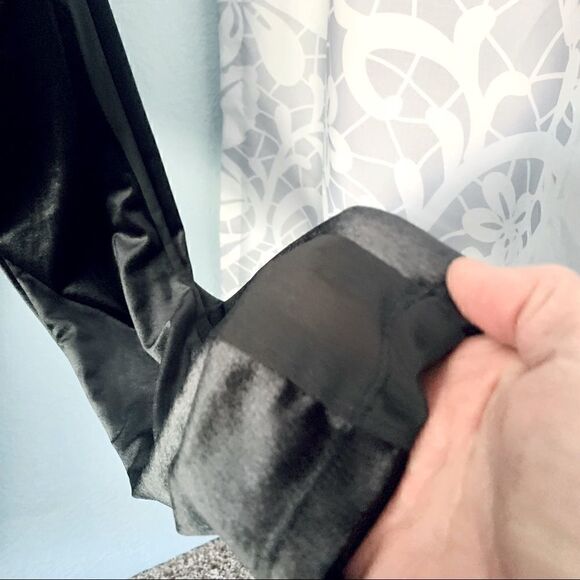 Forever 21 Black Velvet Drawstring Joggers Size Small - Picture 7 of 14